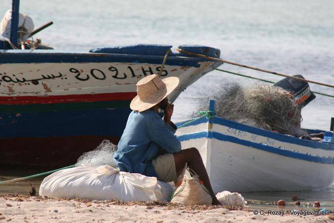 Saadia HS, l'attente, Seguia, Djerba - Tunisie