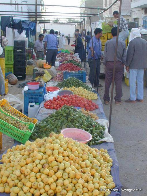 Fruits et légumes au marché de Douz - Tunisie