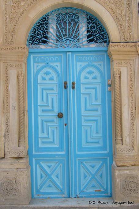 Kairouan, porte bleue - Tunisie