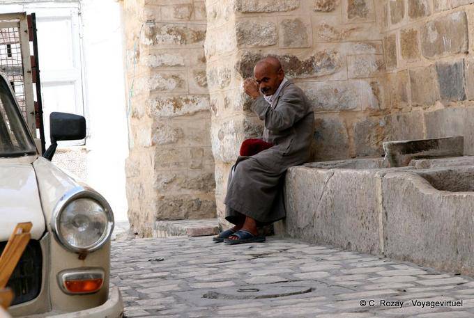 Fontaine antique vers Bir Barouta, Kairouan - Tunisie