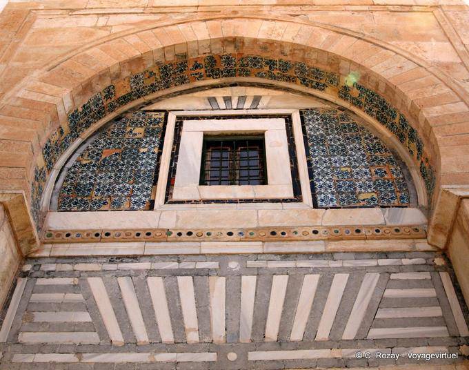 Fronton ouvragé, Kairouan - Tunisie