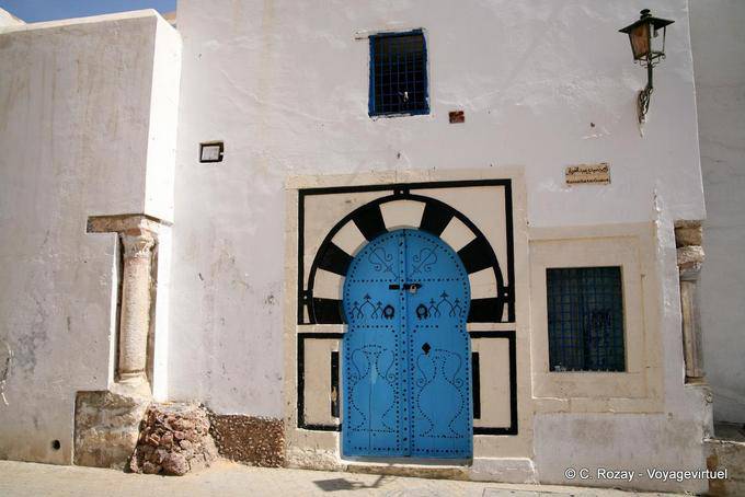 Mausolée Sidi Abid Ghariani, porte aux amphores, Kairouan - Tunisie