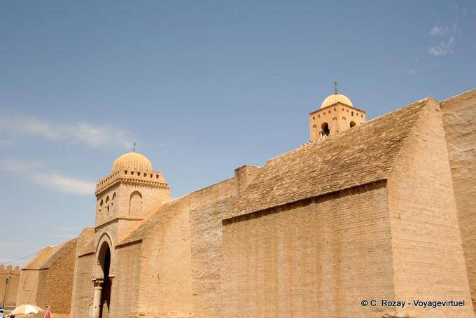 Mur d'enceinte extérieur, Mosquée Oqba Ibn Nafi, Kairouan - Tunisie