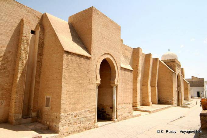 Les entrées Ouest (جادة إبراهيم إبن الأغلب), Jamaa Sidi Oqba, Kairouan - Tunisie