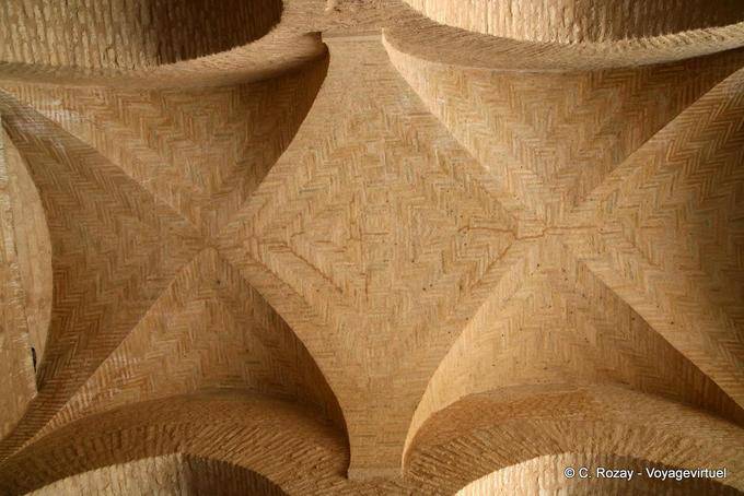 Arcs des voûtes, Jamaa Sidi Oqba, Kairouan - Tunisie