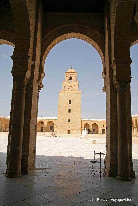 Perspective sur le minaret, Mosquée Sidi Oqba, Kairouan - Tunisie