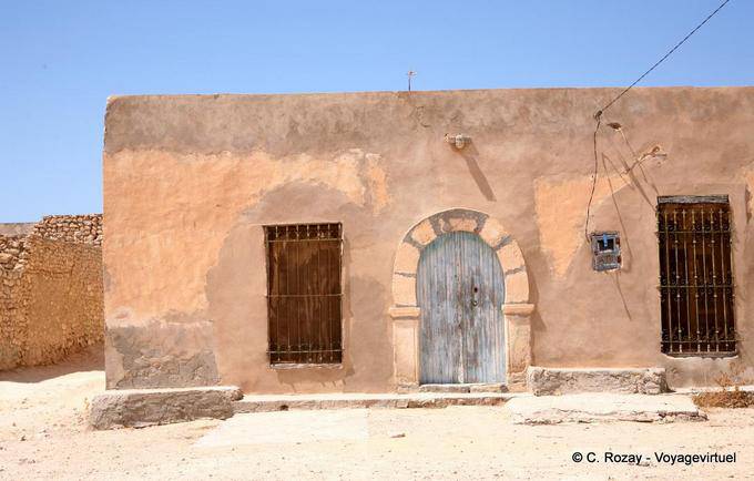 Façade de maison fermée, El Abassia, Iles Kerkennah - Tunisie