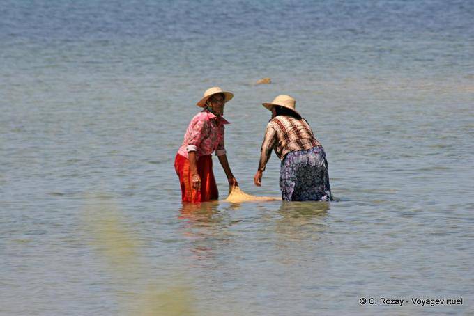 Kerkenniennes dans la mer, El Kantara - Tunisie