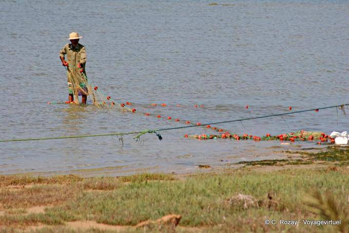 Sortie du filet de pêche, El-Kantara, Kerkennah - Tunisie