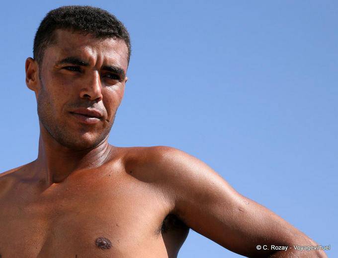 Regard d'homme à la pêche, Ouled Kacem, Kerkennah - Tunisie