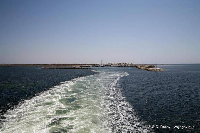 Au départ du bac, Sidi Youssef, Kerkennah - Tunisie