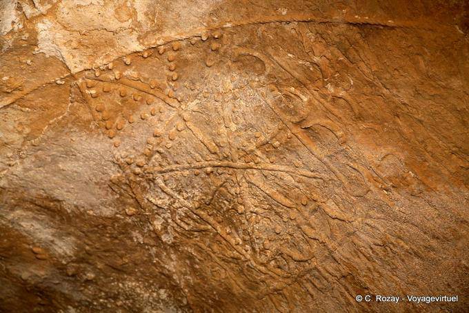 Inscriptions en voûte, Ksar Joumaa - Tunisie