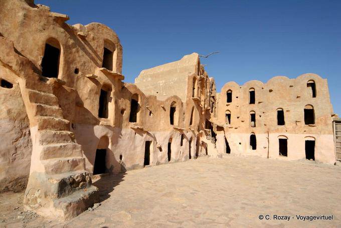 Deuxième cour du Ksar Ouled Soltane - Tunisie