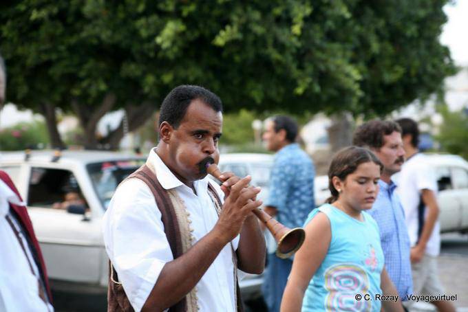 Musicien fête de circoncision, Mahdia - Tunisie