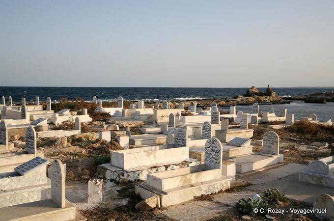 Inscriptions sur les tombes près de l'ancien port Fatimide, Mahdia Cap Africa - Tunisie