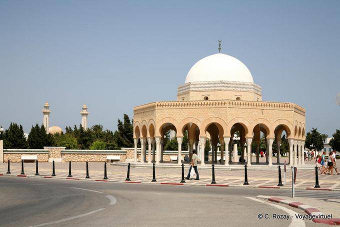 Lieu de la présentation des condoléances lors des enterrements, Esplanade, Monastir - Tunisie