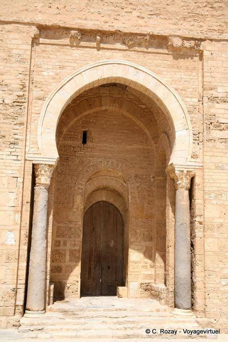 Entrée du Ribat de Monastir face à la Grande Mosquée - Tunisie