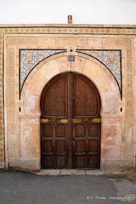 Porte sfaxienne richement décorée, Sfax - Tunisie