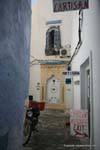 Hammamet, mélange de styles dans une ruelle de la médina, Tunisie.