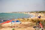 La plage de Hammamet, en direction de Nabeul, Tunisie.