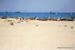 Hammamet, plage et bateaux de pêcheurs, Tunisie.