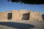 Sfax, remparts de la médina vers la gare routière, Tunisie.