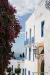Sidi Bou Said, descente vers la mer, Tunisie.