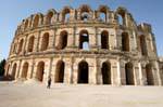 Colisée d'El Djem, vue extérieure de l’amphithéâtre avec les trois niveaux de galeries, Tunisie.