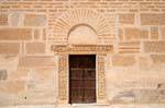 Petite porte au pied du minaret, Grande Mosquée Sidi Oqba, Kairouan, Tunisie.