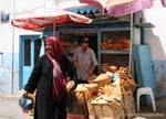 Boulangerie typique dans la médina de Sfax, Tunisie.