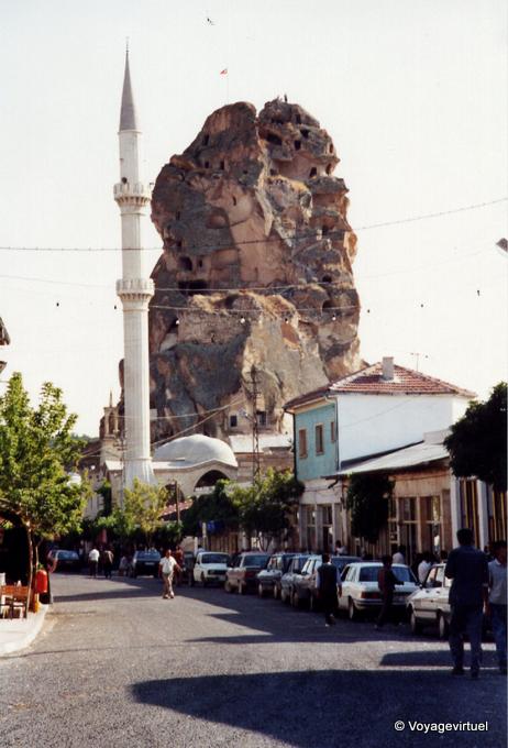 Cappadoce, minaret de mosquée à Göreme - Turquie