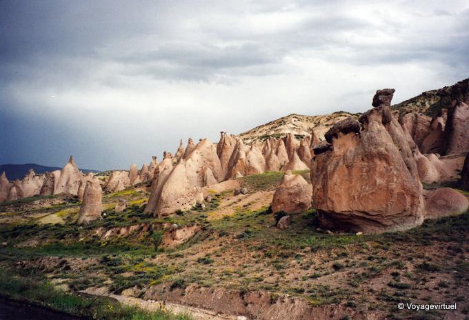 Formes étranges sculptées par l'érosion, Cappadoce - Turquie