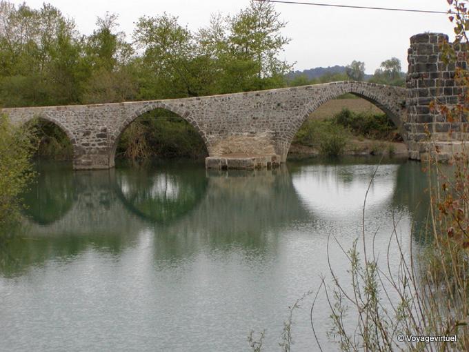 Vieux pont sur sur le fleuve Manavgat Nehri - Turquie