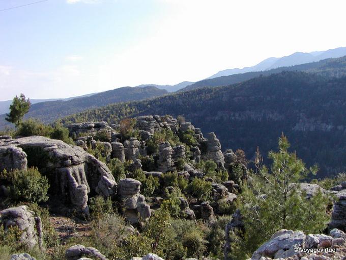 Roches bizarres sur la route de Selge - Turquie