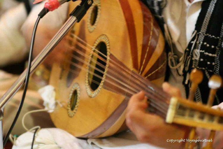 Virtuosité et maitrise du oud - Manakha
Mots-clés: oud Manakha