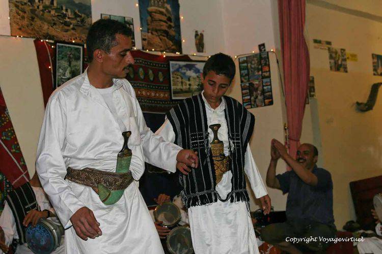 Danse Le'ba 1528
Mots-clés: danse Le'ba