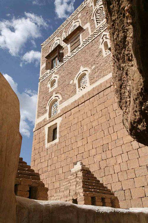 Cheminées des cuisines ?
Mots-clés: Roc-palace Al-Hajar