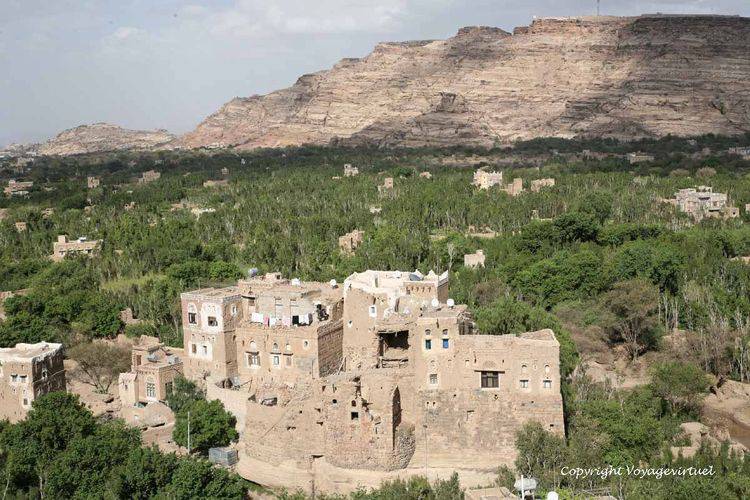 Vue sur le wadi dhahr depuis la terrasse
Mots-clés: wadi-Dharh Rock-palace Al-Hajar