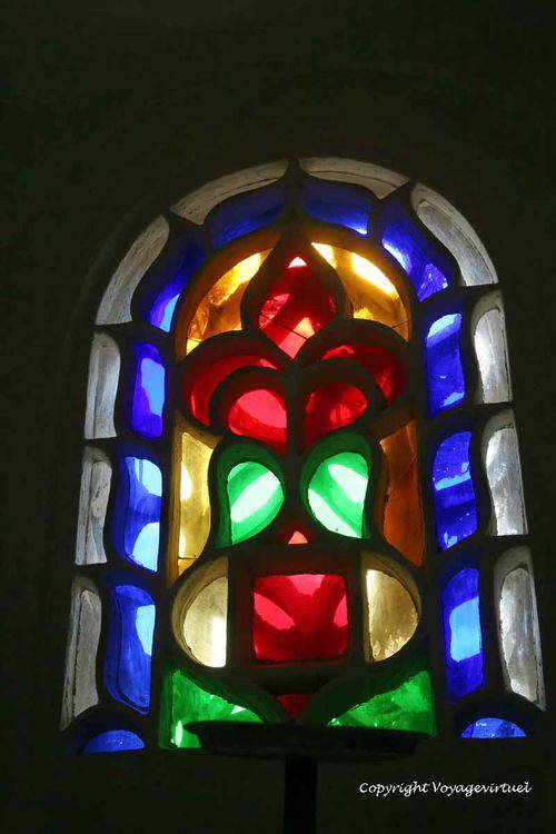 Couleurs de vitrail
Mots-clés: Roc-palace Al-Hajar vitrail