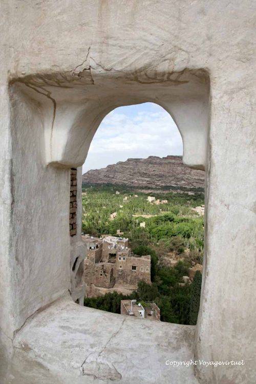 Vue réduite sur le wadi dhahr
Mots-clés: wadi-Dharh Rock-palace Al-Hajar