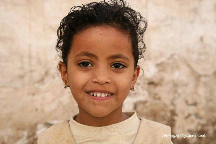 Sourire d'une fillette à Sanaa
Mots-clés: sourire fillette Sanaa