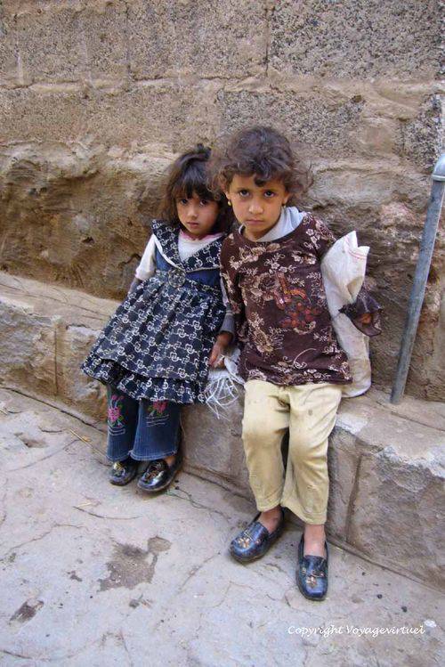 Habits du vendredi Shibam
Mots-clés: habits Shibam