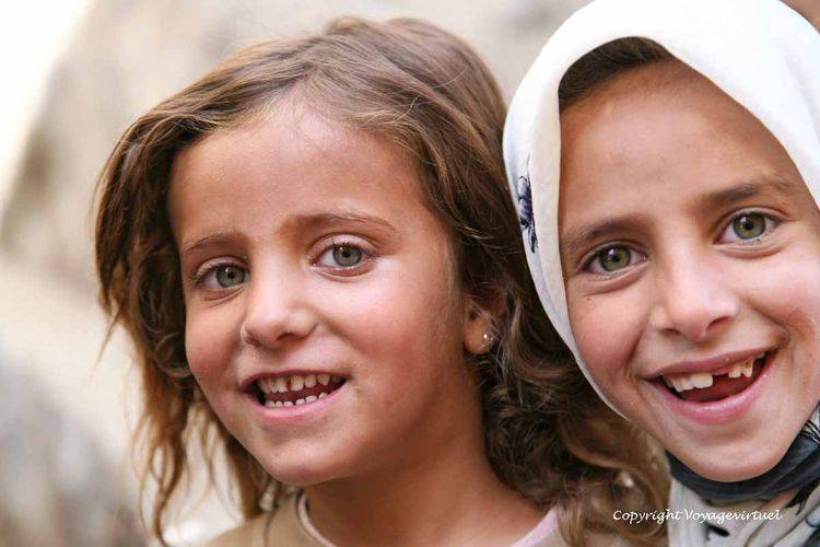 Rires de fillettes de Shibam
Mots-clés: rires fillettes Shibam