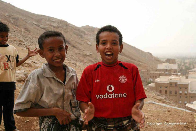 Sous la pluie colline face à Shibam-Hadramaout
Mots-clés: pluie Shibam-Hadramaout