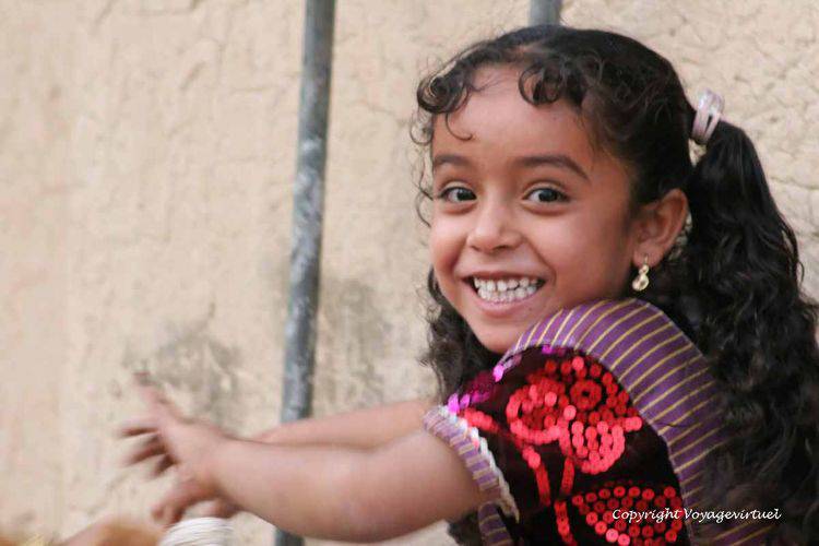 Le sourire magnifique Sif Wadi Do'An
Mots-clés: sourire Sif Wadi Do'An