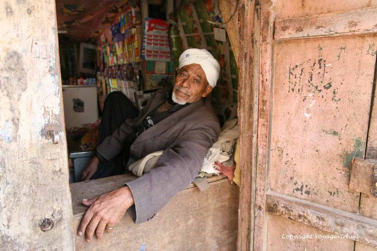 Boutiquier du souk
Mots-clés: Hababa homme