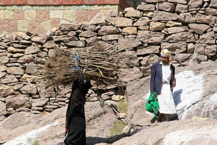 No comment
Mots-clés: Al-Hajjarah femme