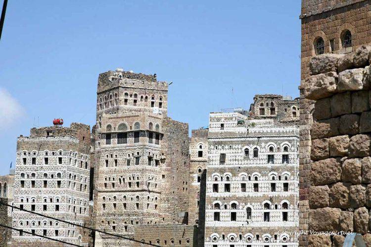 Les maisons à gauche en arrivant
Mots-clés: Al-Hajjarah