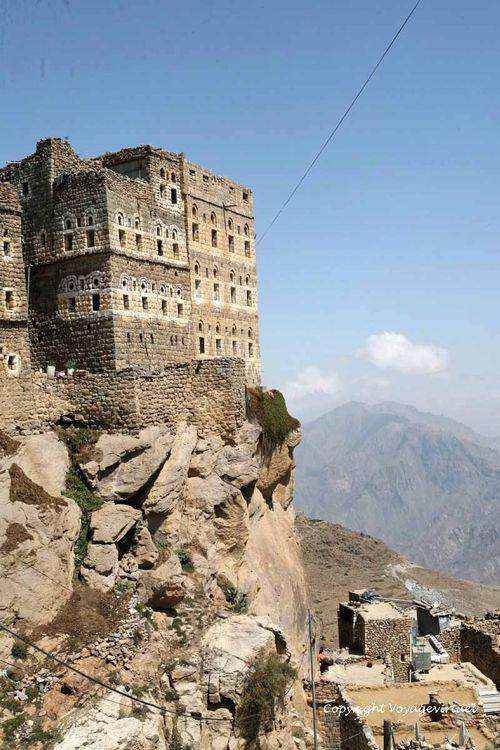 Au bord du précipice
Mots-clés: Al-Hajjarah