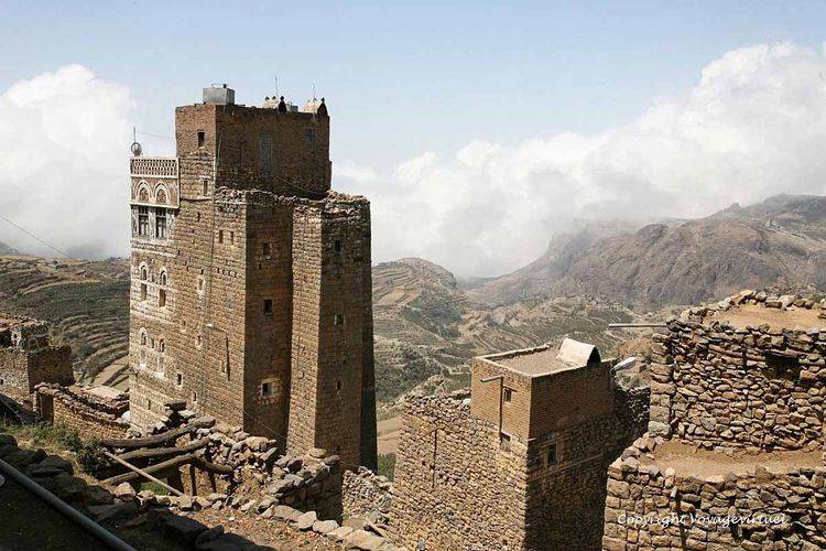 Maison fortifiée en bord de falaise
Mots-clés: Al-Hajjarah